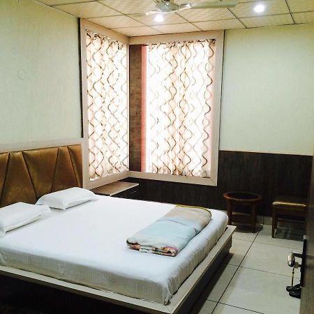 Maharaja Palace Hotel Rohtak Екстер'єр фото